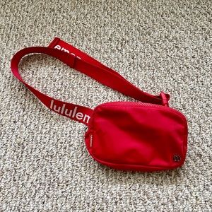 ⚡️RARE⚡️Lululemon Everywhere Belt Bag (Red)